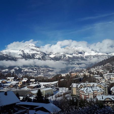 Vue Magnifique: Duplex Ski Retreat with Garage and Wi-Fi Saint-Gervais-les-Bains Exterior photo